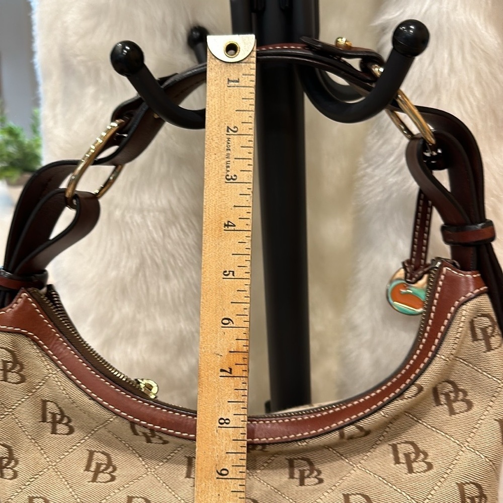 Dooney and bourke ladies shoulder bag in brown - Picture 9 of 12
